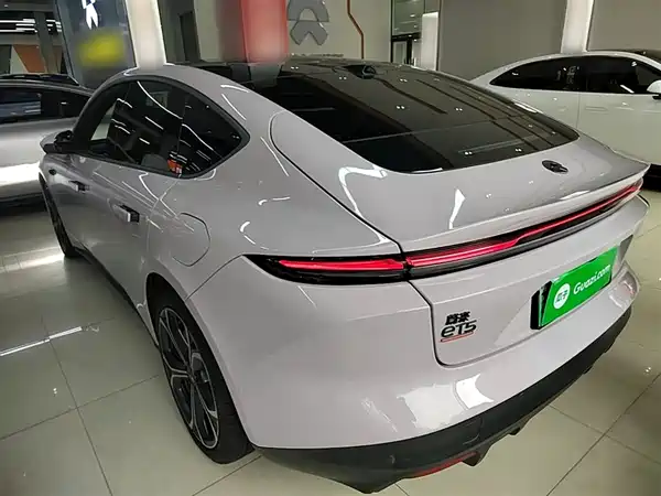 NIO ET5 2022