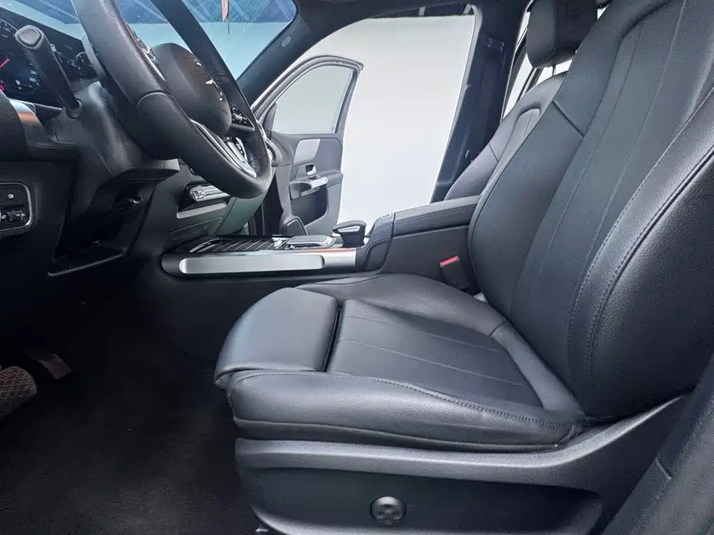 Mercedes-Benz GLB 2021 — фото 18