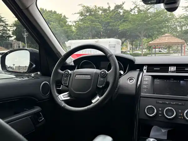Land Rover Discovery 2017