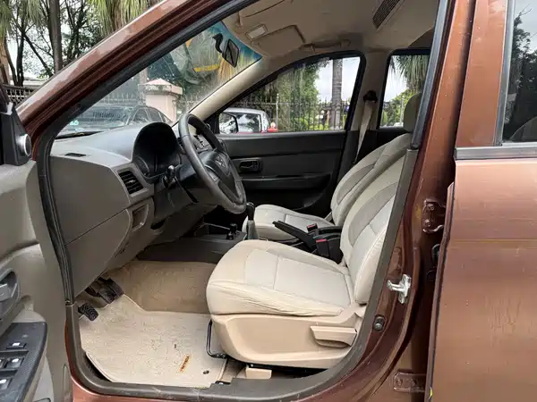 Wuling Hongguang 2014