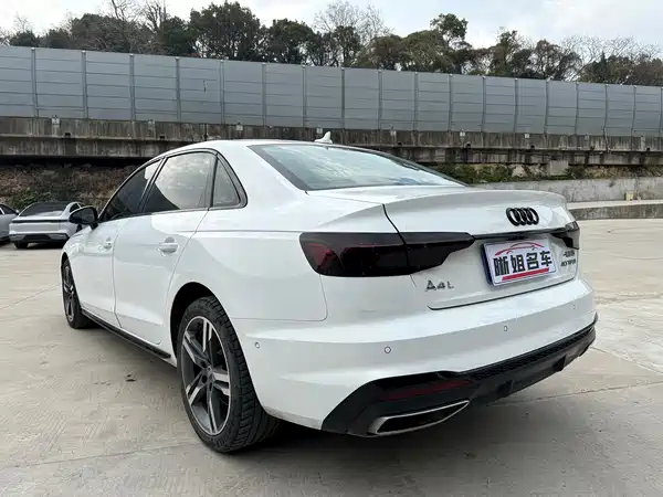 Audi A4L 2023