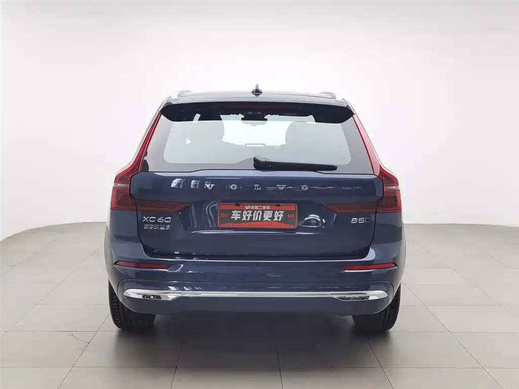Volvo XC60 2025 — фото 4