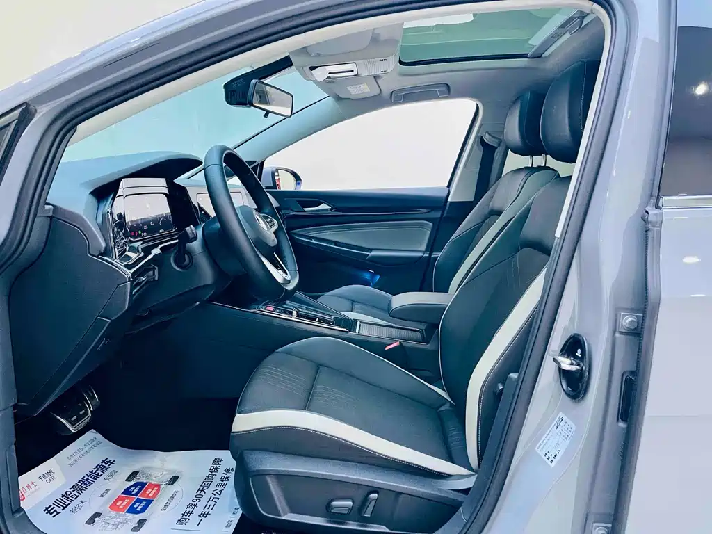 Volkswagen Golf 2022