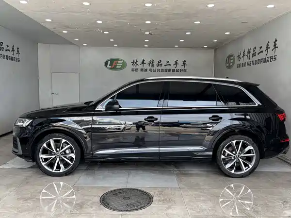 Audi Q7 2023