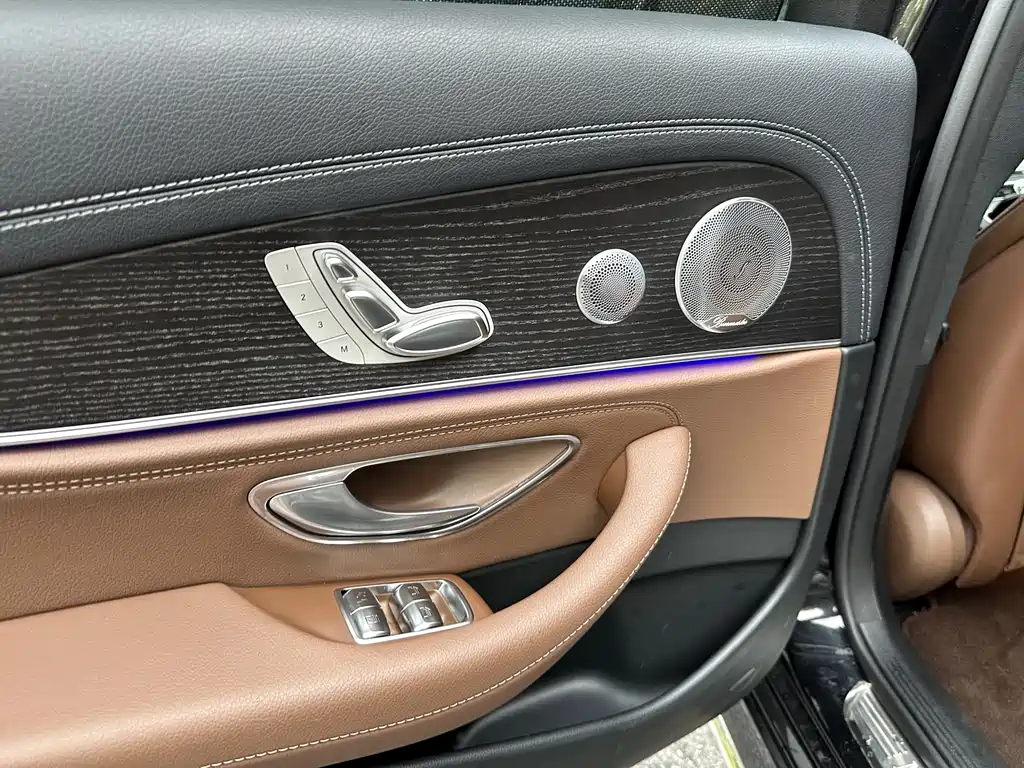 Mercedes-Benz E-Class 2020 — фото 14
