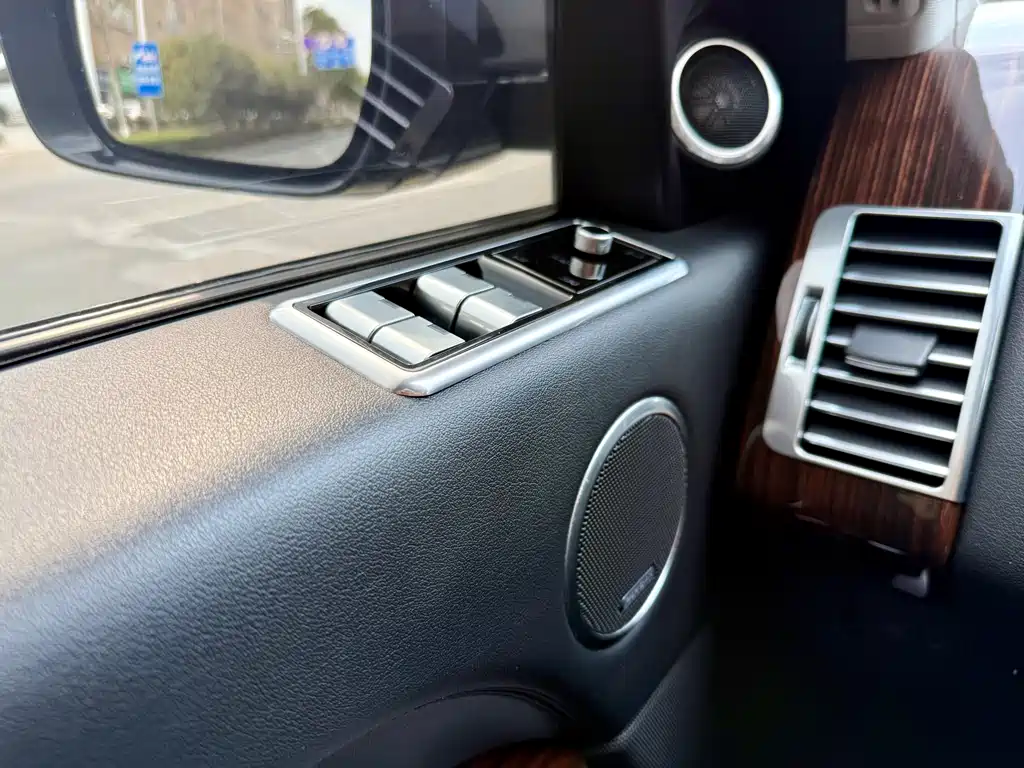 Land Rover Range Rover 2018 — фото 8