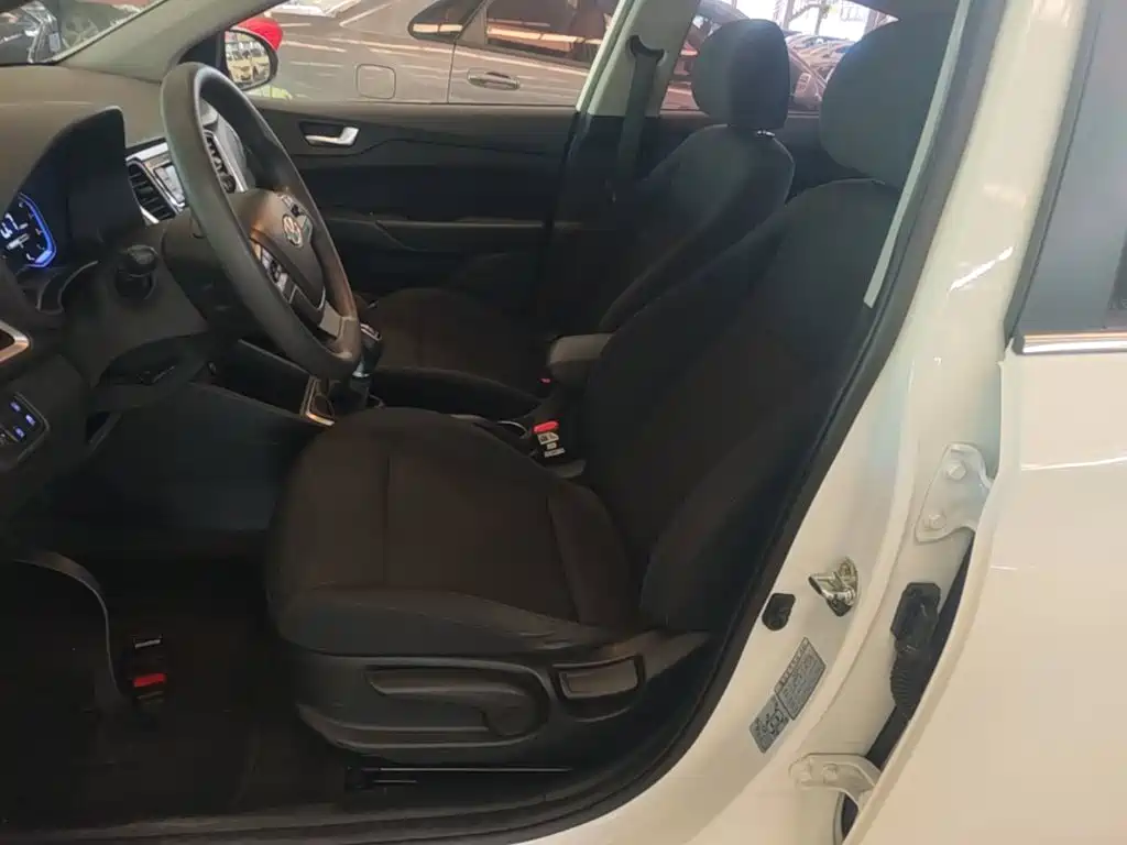 Hyundai Verna 2020 — фото 15