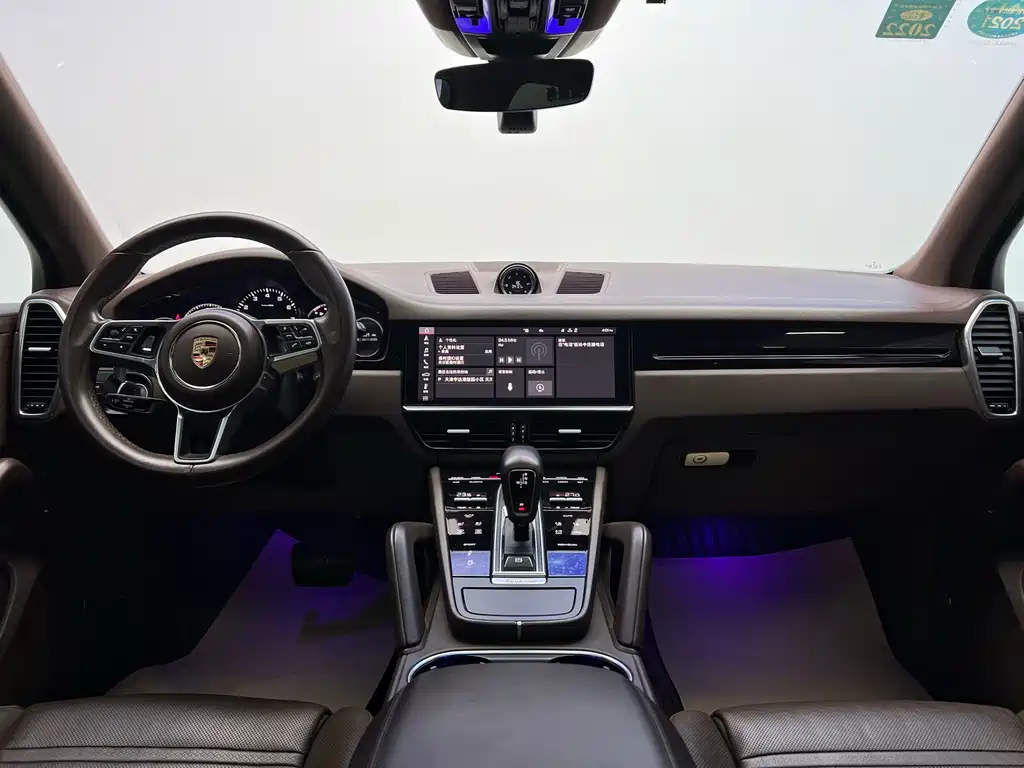 Porsche Cayenne 2020 — фото 16