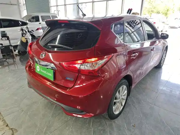 Nissan Tiida 2017
