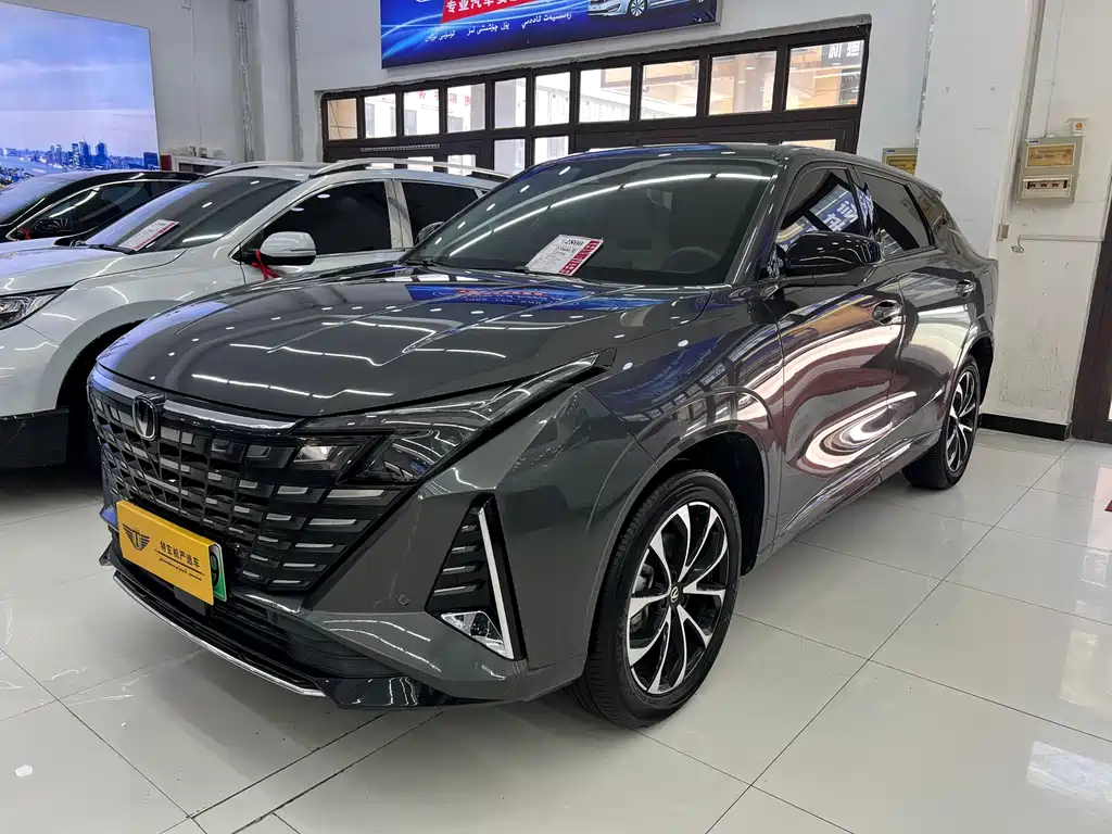 Changan UNI-V iDD 2024