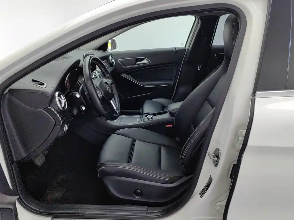 Mercedes-Benz GLA 2016 — фото 10