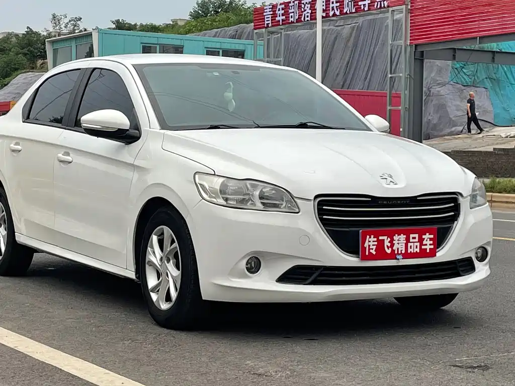 Peugeot 301 2016 — фото 2