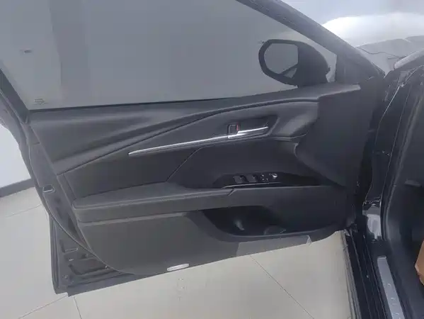 Toyota Camry 2025