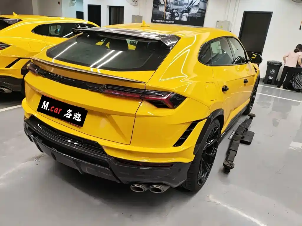 Lamborghini Urus 2022 — фото 2