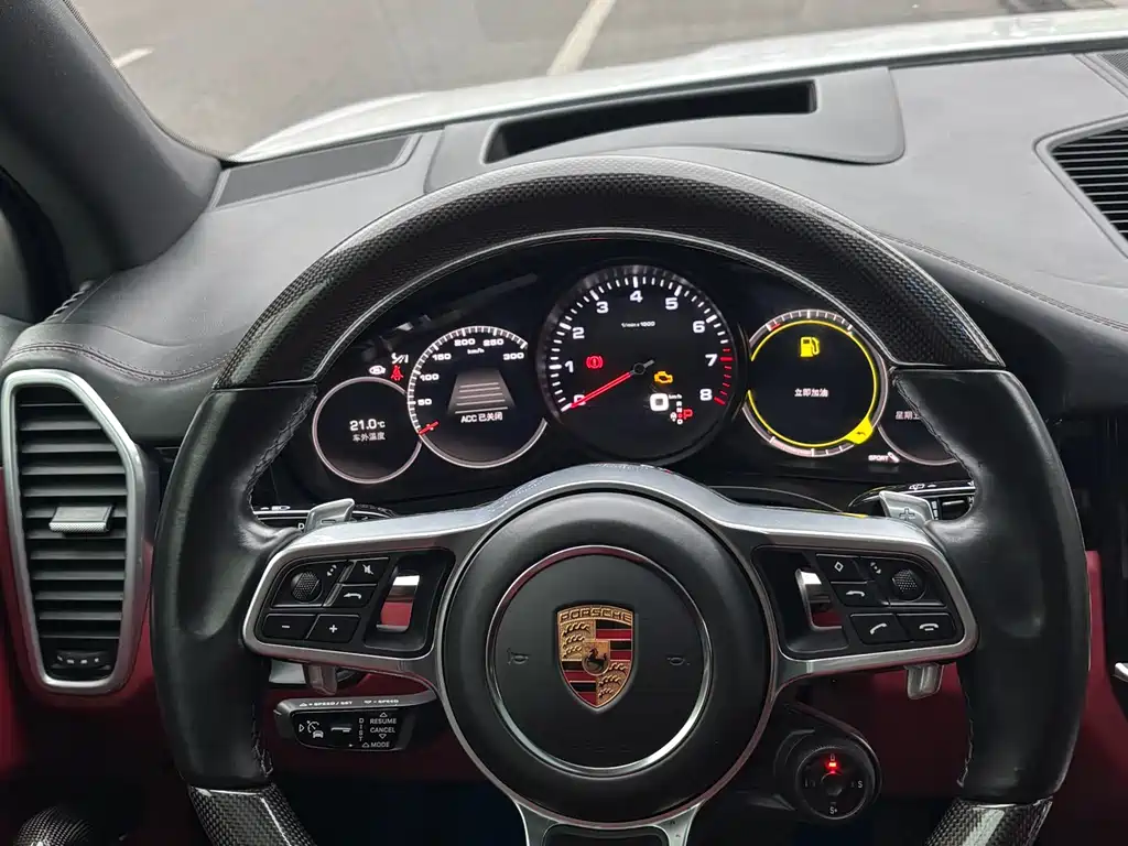 Porsche Cayenne 2020 — фото 13