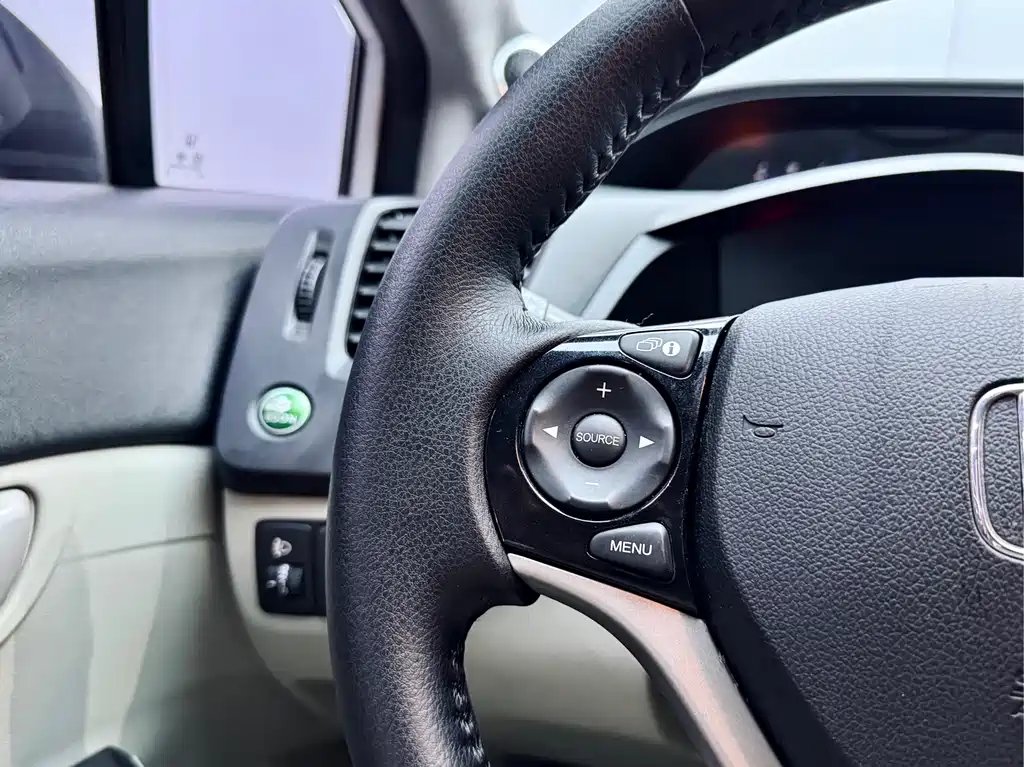 Honda Civic 2015 — фото 16