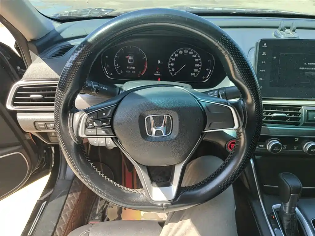 Honda Accord 2022 — фото 11
