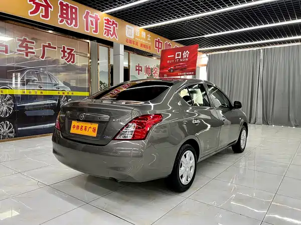 Nissan Sunny 2011