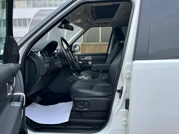 Land Rover Discovery 2016