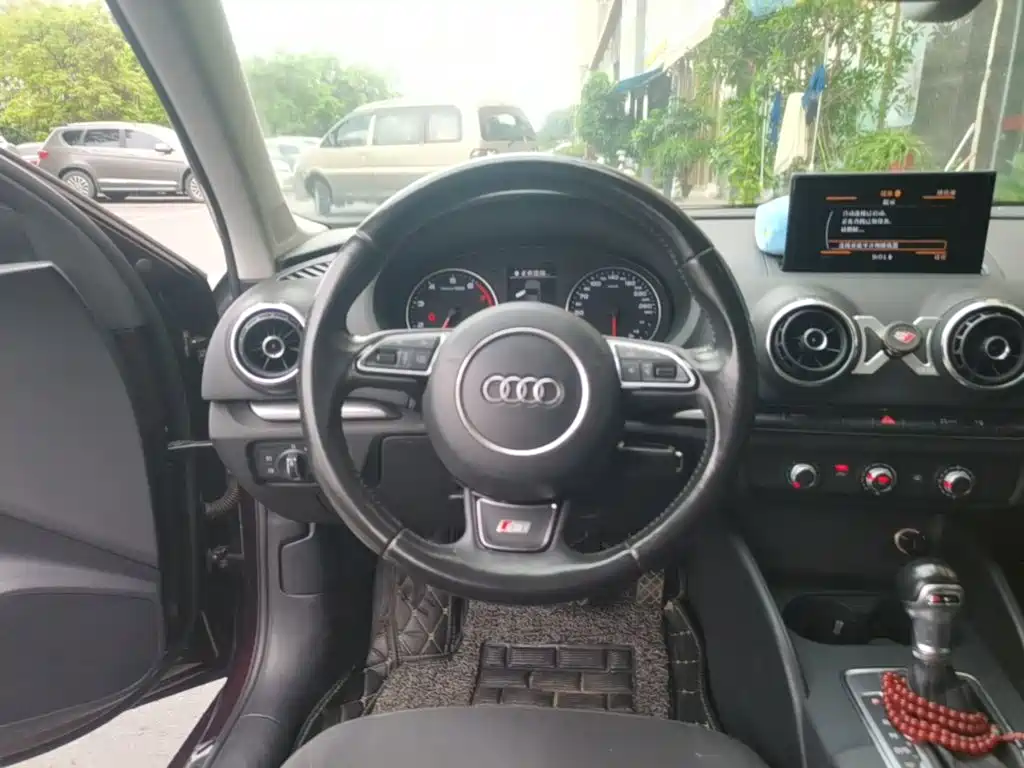 Audi A3 2015 — фото 11