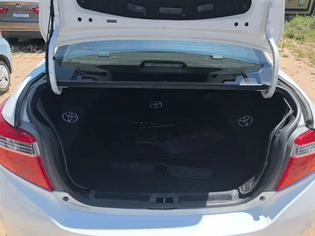 Toyota Vios 2016 — фото 19