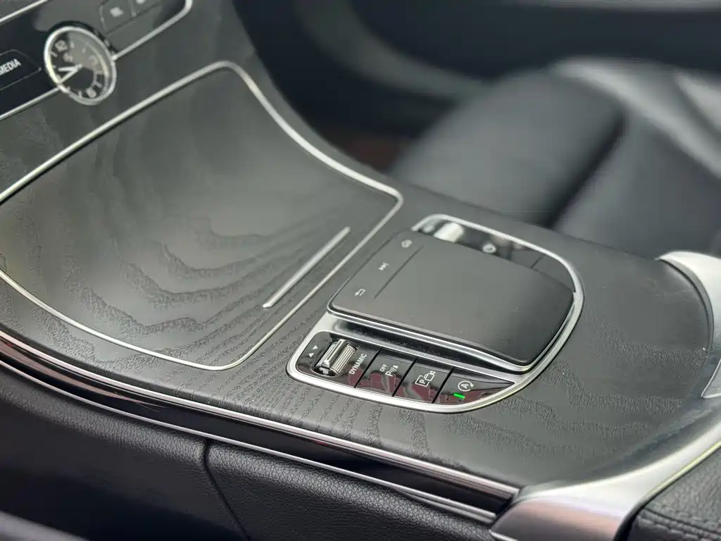 Mercedes-Benz C-Class 2020 — фото 19