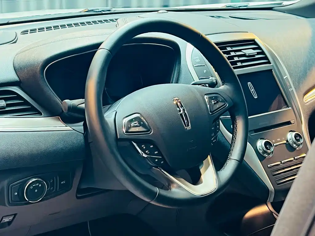 Lincoln MKC 2015 — фото 15