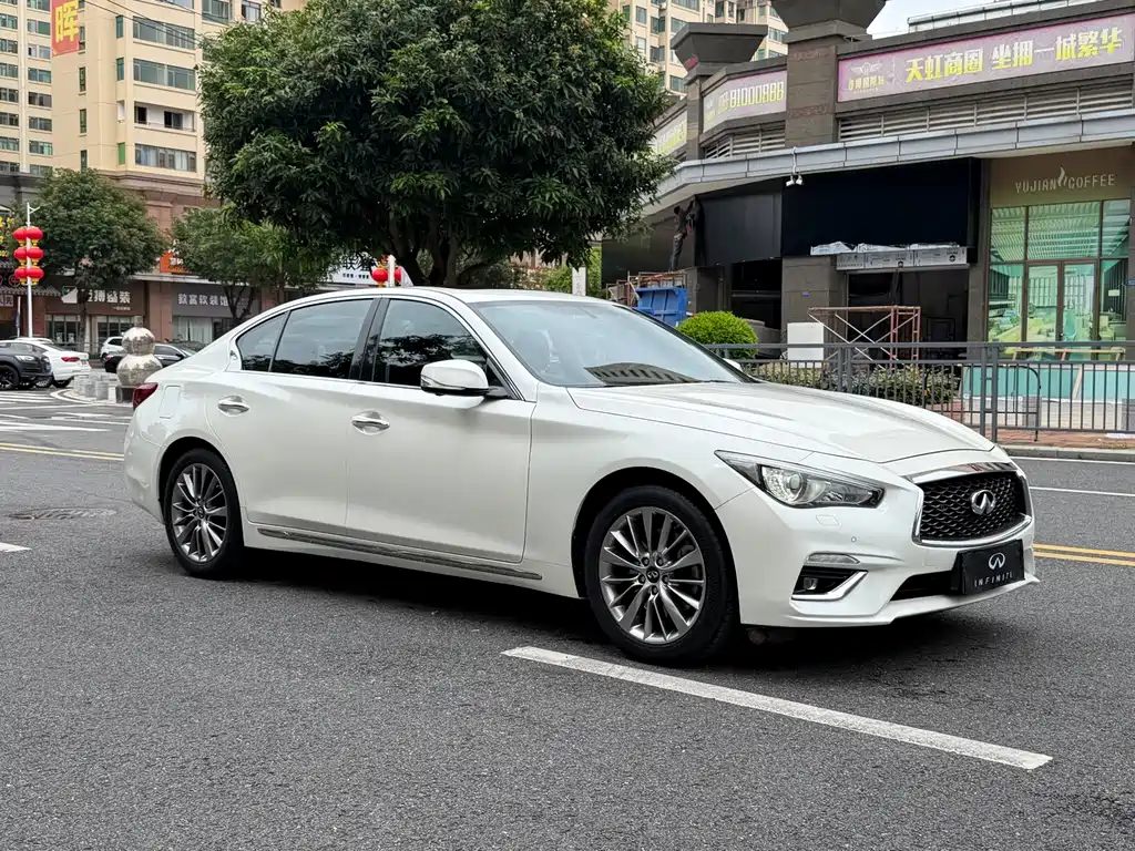Infiniti Q50L 2018 — фото 3