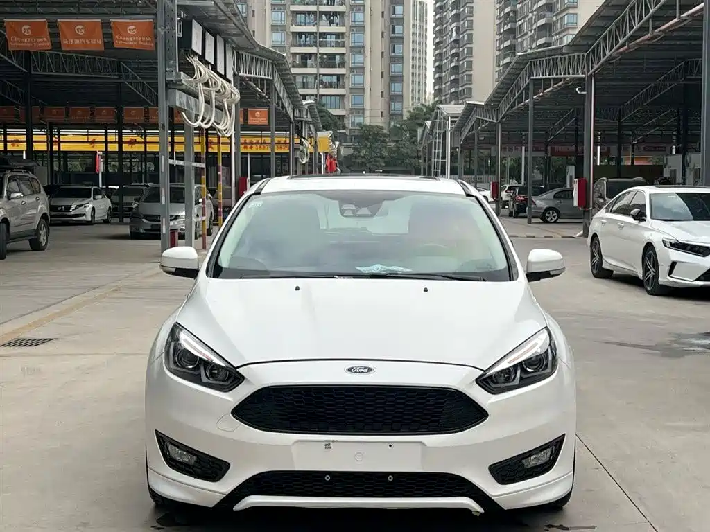 Ford Focus 2017 — фото 2