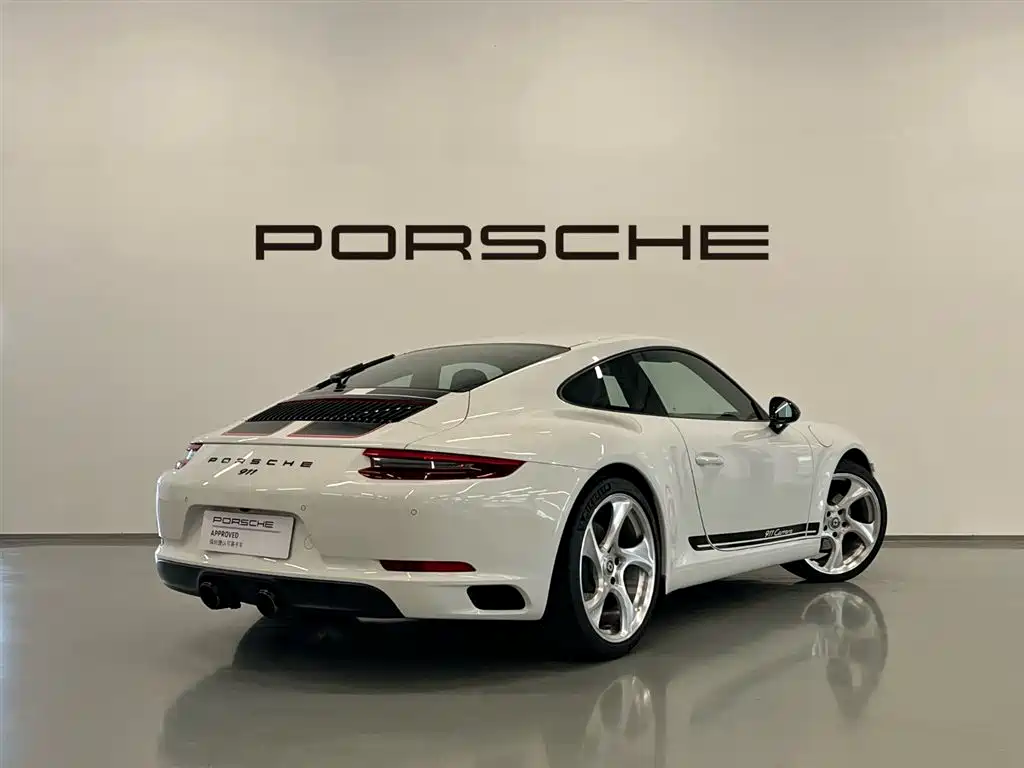 Porsche 911 2019 — фото 7