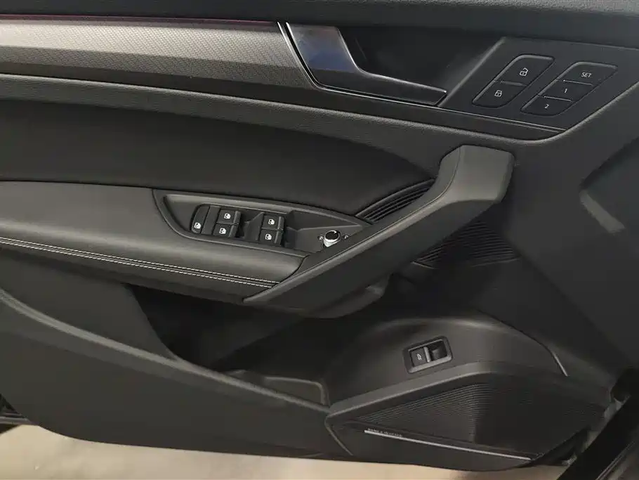 Audi Q5L 2022