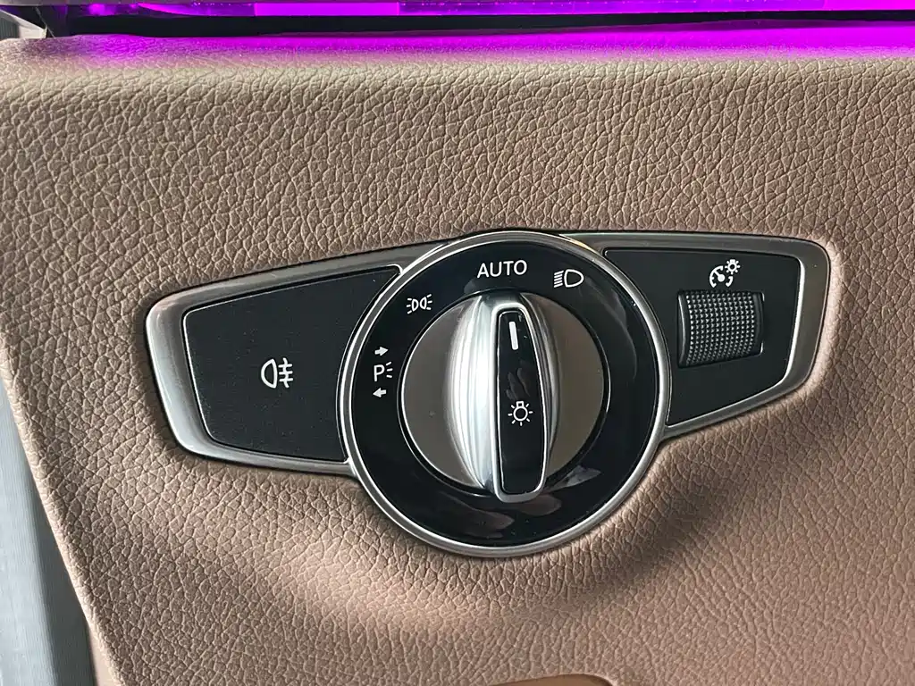 Mercedes-Benz E-Class 2023 — фото 25