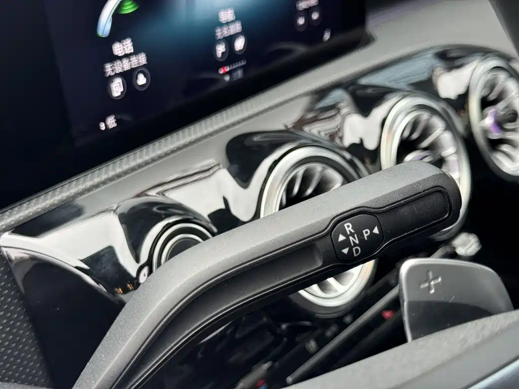 Mercedes-Benz A-Class 2022 — фото 12