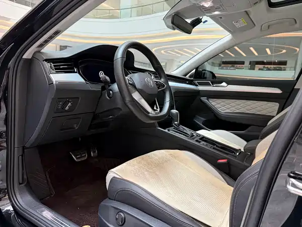 Volkswagen Magotan 2024