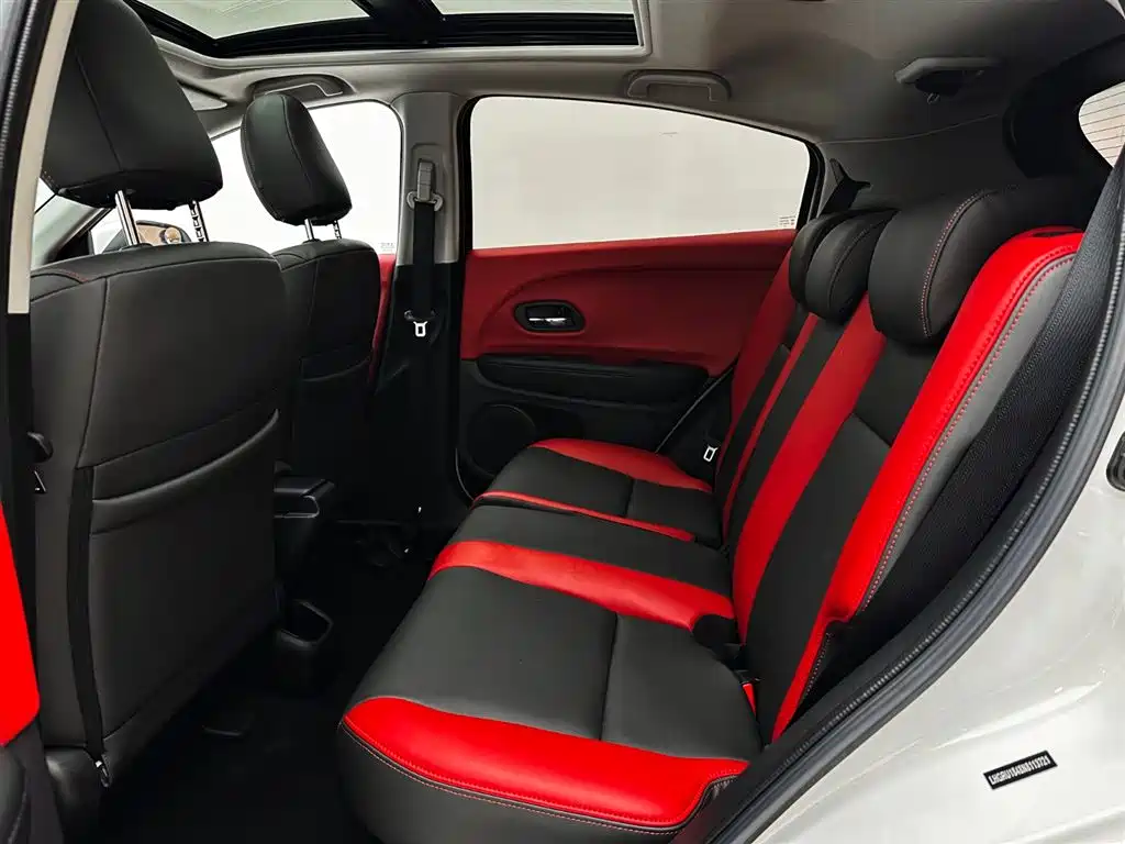 Honda Vezel 2022 — фото 14