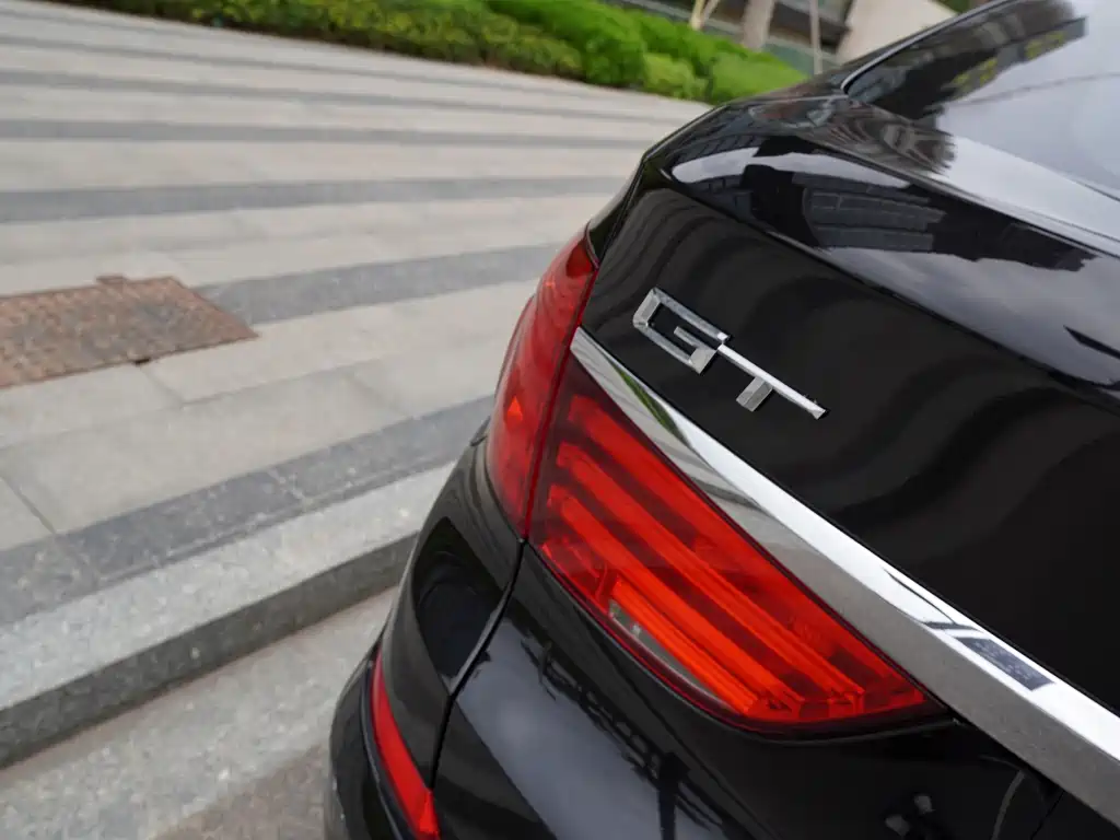 BMW 5 Series GT 2013 — фото 27