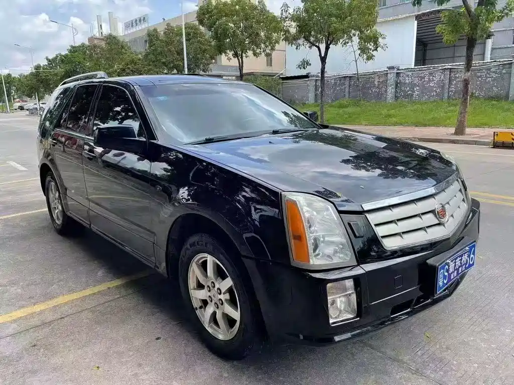 Cadillac SRX 2006 — фото 1