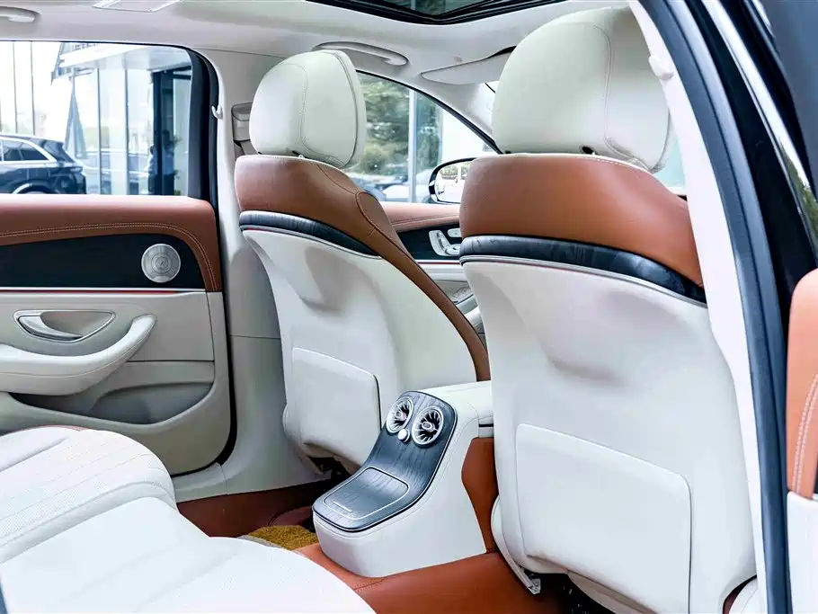 Mercedes-Benz E-Class 2023 — фото 23