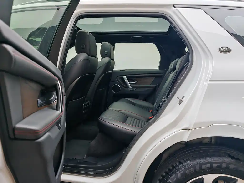 Land Rover Discovery Sport 2021 — фото 18