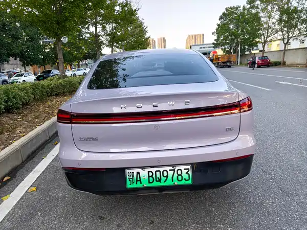 Roewe D6 2025
