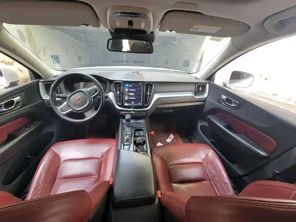 Volvo XC60 2020 — фото 10