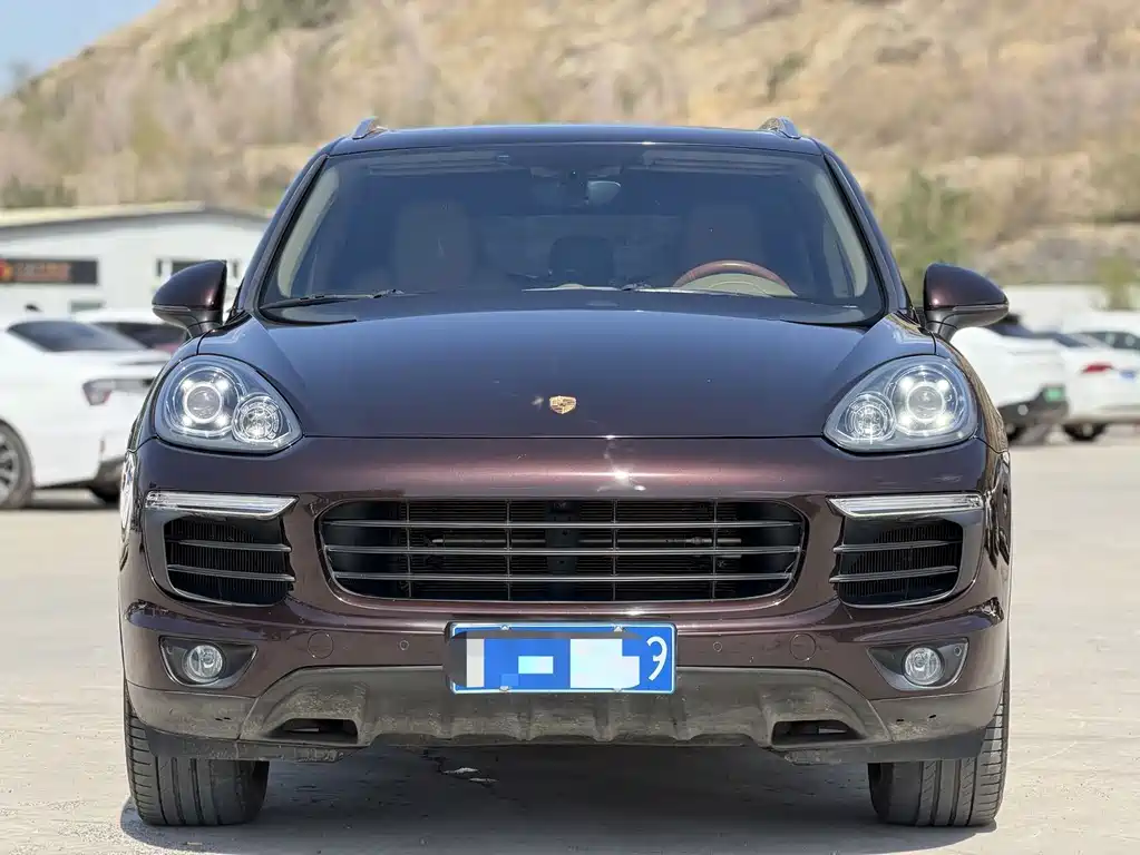 Porsche Cayenne 2017 — фото 2