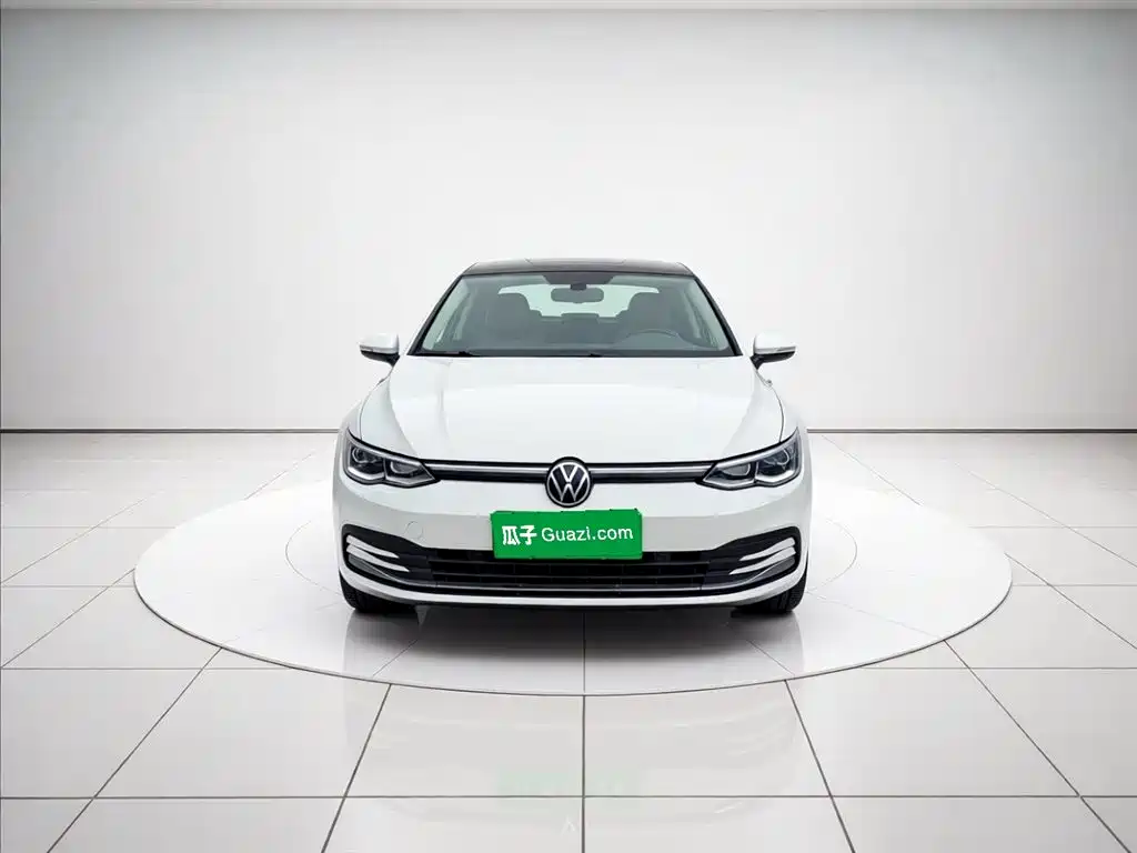 Volkswagen Golf 2021