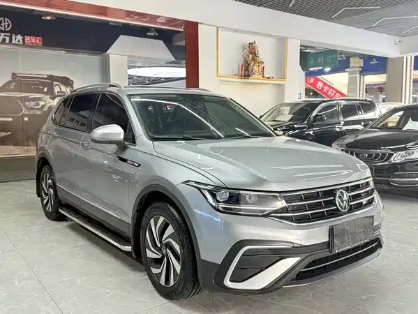Volkswagen Tiguan L 2022
