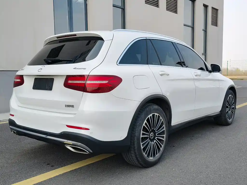 Mercedes-Benz GLC 2018 — фото 9