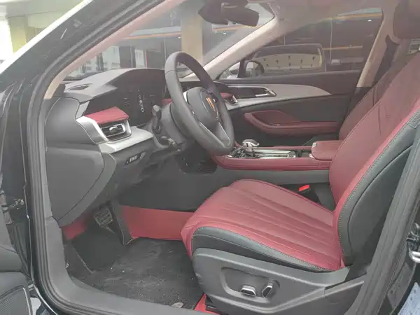 Hongqi H5 PHEV 2025