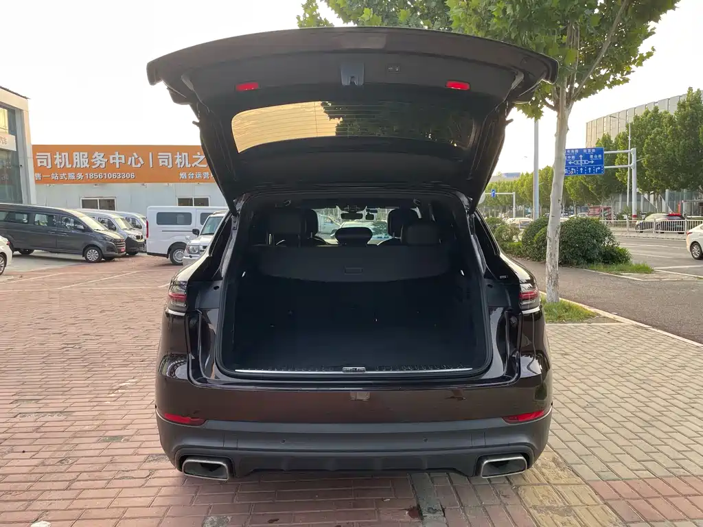 Porsche Cayenne 2018 — фото 15