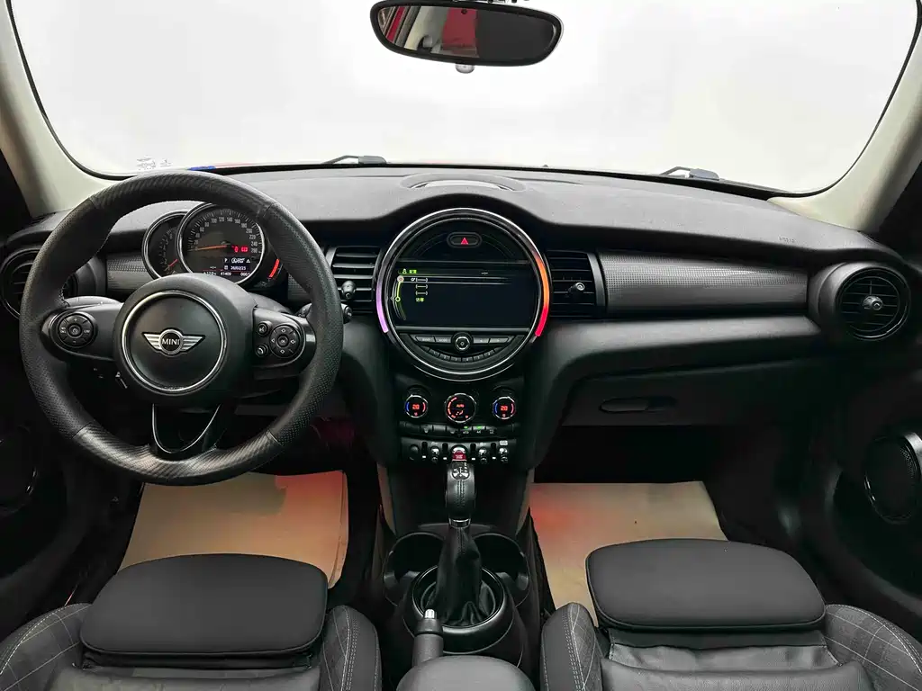 MINI MINI 2018