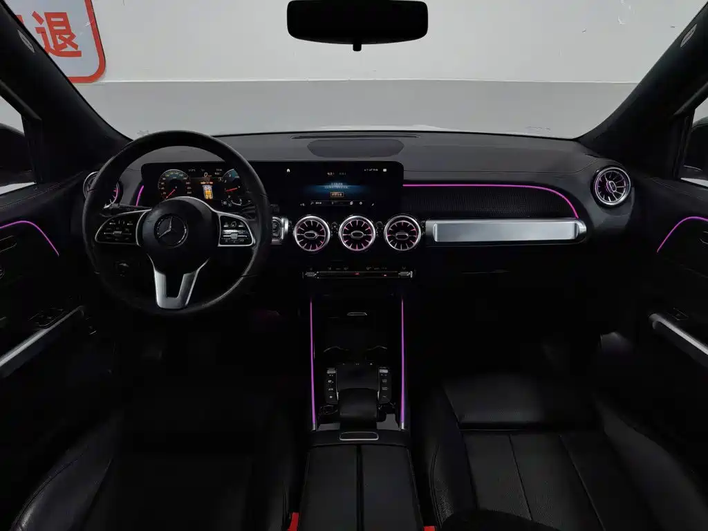 Mercedes-Benz GLB 2021