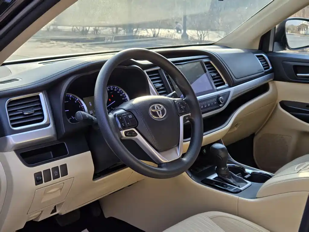 Toyota Highlander 2019 — фото 7